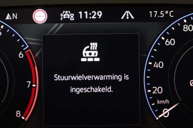 Volkswagen T-Roc (2025) thumbnail 16