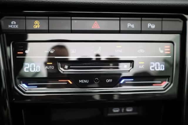 Volkswagen T-Roc (2025) thumbnail 21