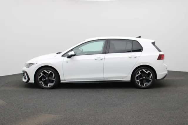Volkswagen Golf (2025) thumbnail 4