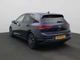 Volkswagen Golf (2021) thumbnail 2