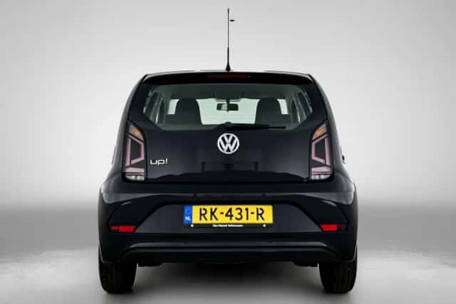 Volkswagen Up! (2018) thumbnail 3