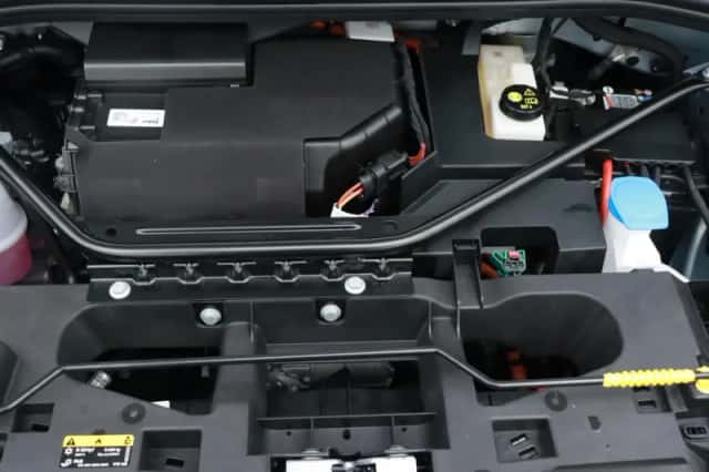 Volkswagen ID.4 (2023) thumbnail 11