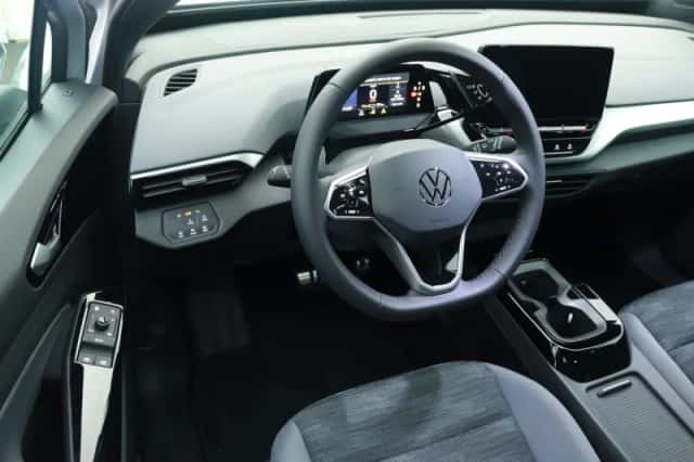 Volkswagen ID.4 (2023) thumbnail 3