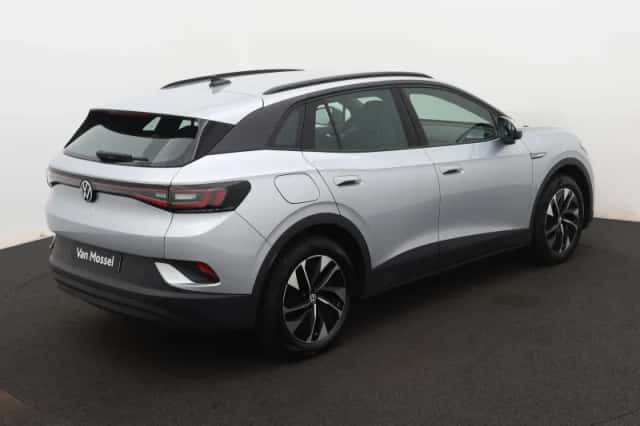 Volkswagen ID.4 (2023) thumbnail 4