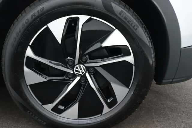 Volkswagen ID.4 (2023) thumbnail 10