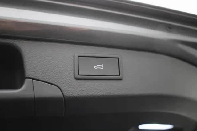 Volkswagen Passat (2025) thumbnail 11