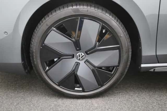 Volkswagen Passat (2025) thumbnail 12