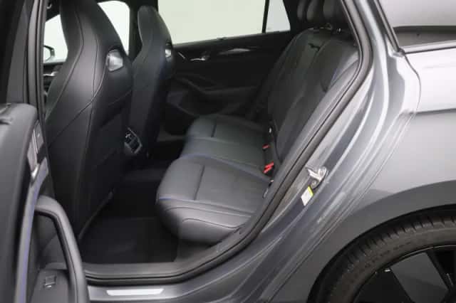 Volkswagen Passat (2025) thumbnail 9