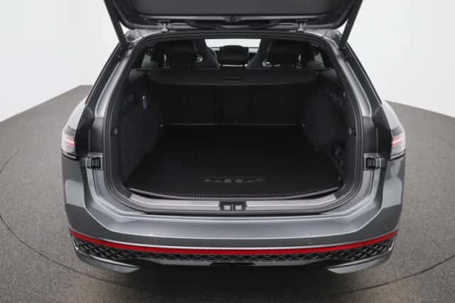 Volkswagen Passat (2025) thumbnail 10