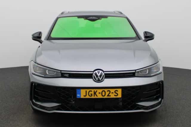Volkswagen Passat (2025) thumbnail 3