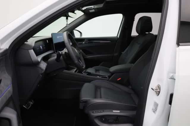 Volkswagen Tayron (2025) thumbnail 9