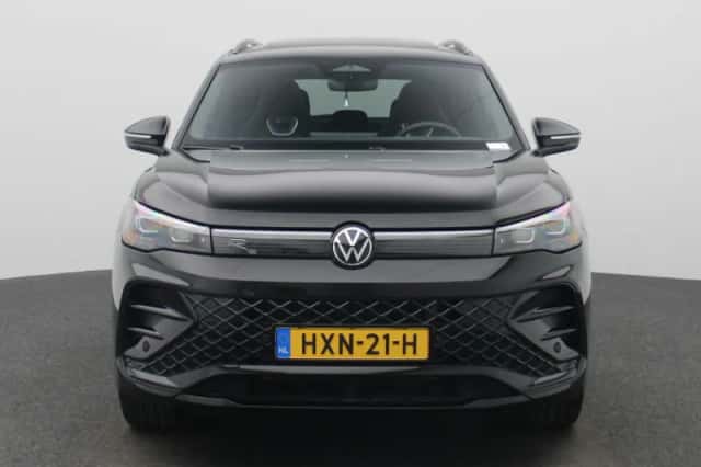 Volkswagen Tiguan (2025) thumbnail 3