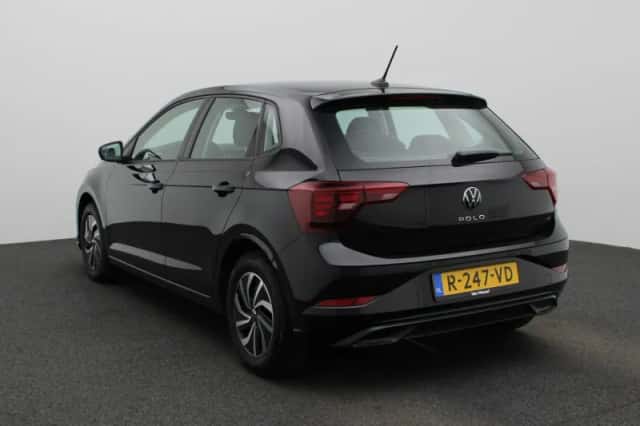 Volkswagen Polo (2022) thumbnail 2