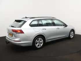 Volkswagen Golf (2024) thumbnail 4