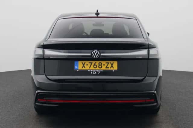 Volkswagen ID.7 (2024) thumbnail 5