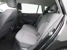 Volkswagen Golf (2024) thumbnail 12
