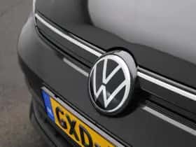 Volkswagen Golf (2024) thumbnail 38