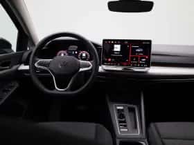 Volkswagen Golf (2024) thumbnail 7