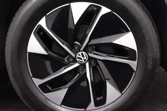 Volkswagen ID.4 (2023) thumbnail 11