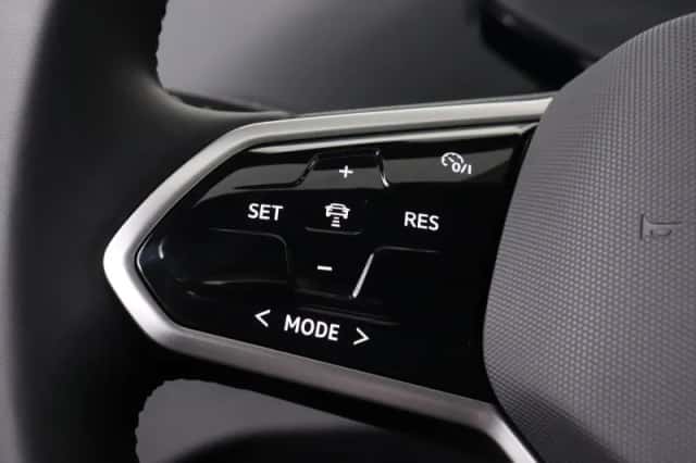 Volkswagen ID.4 (2023) thumbnail 15