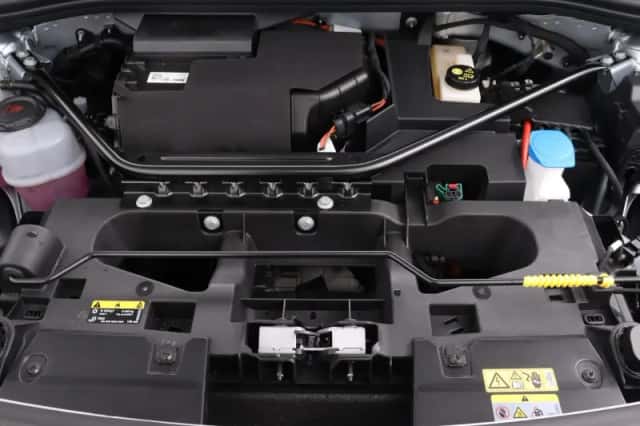 Volkswagen ID.4 (2023) thumbnail 18