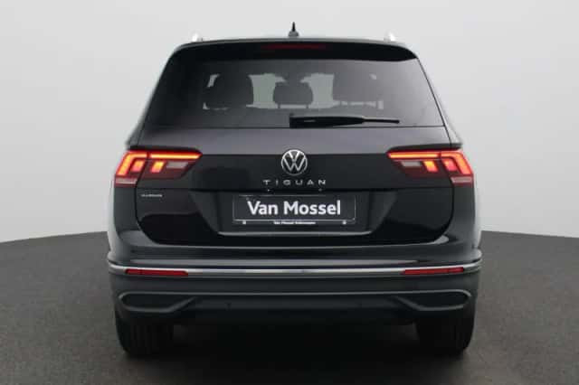 Volkswagen Tiguan (2025) thumbnail 5