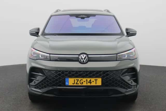 Volkswagen Tiguan (2026) thumbnail 3