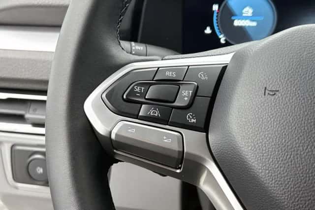 Volkswagen Transporter (2024) thumbnail 6