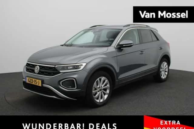 Volkswagen T-Roc (2025) thumbnail 1
