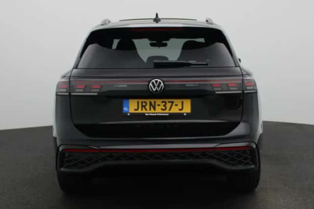 Volkswagen Tiguan (2025) thumbnail 5