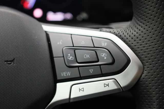 Volkswagen Golf (2025) thumbnail 25