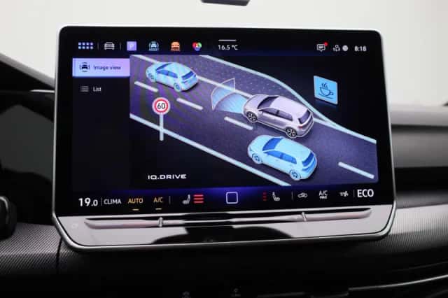 Volkswagen Golf (2025) thumbnail 31