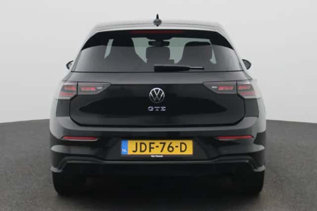Volkswagen Golf (2025) thumbnail 5