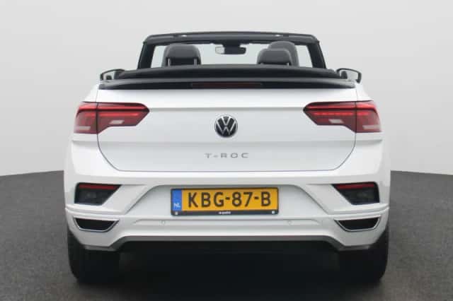 Volkswagen T-Roc (2021) thumbnail 5