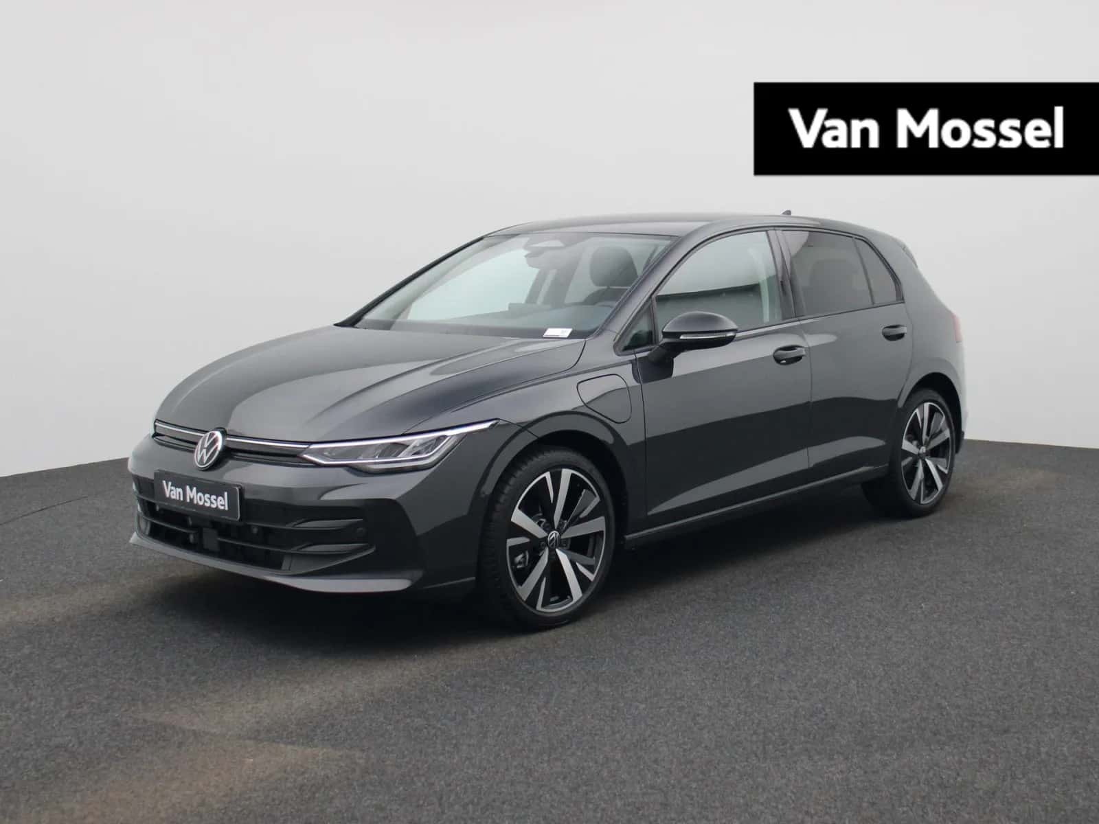 Volkswagen Golf (2025) — foto 1