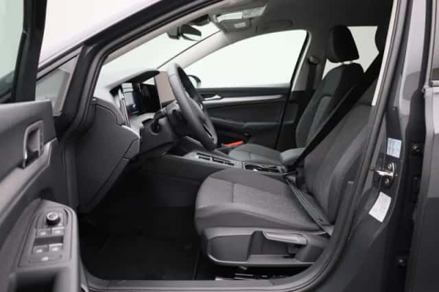 Volkswagen Golf (2025) thumbnail 11