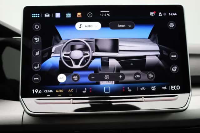 Volkswagen Golf (2025) thumbnail 17