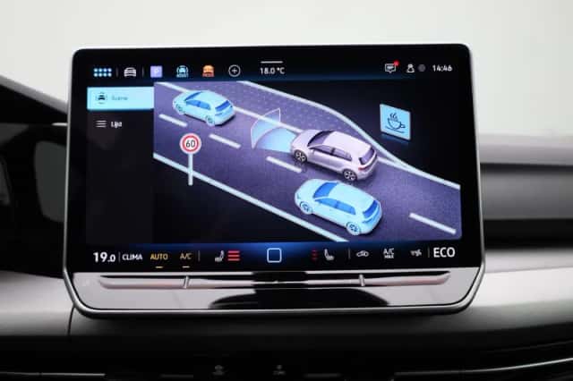 Volkswagen Golf (2025) thumbnail 26
