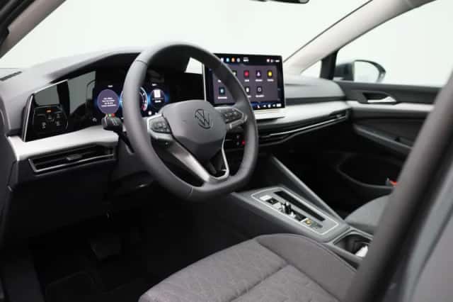 Volkswagen Golf (2025) thumbnail 33