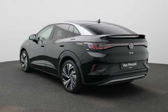 Volkswagen ID.5 (2023) thumbnail 2