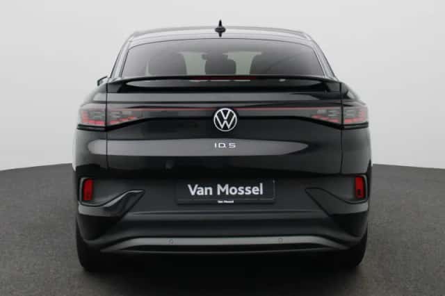 Volkswagen ID.5 (2023) thumbnail 5