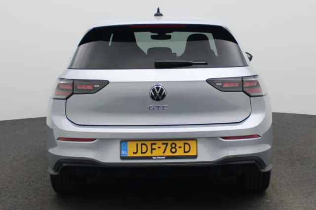 Volkswagen Golf (2025) thumbnail 5