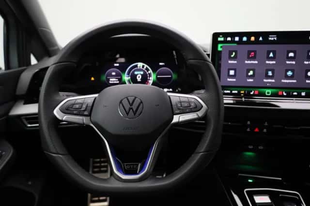 Volkswagen Golf (2025) thumbnail 7