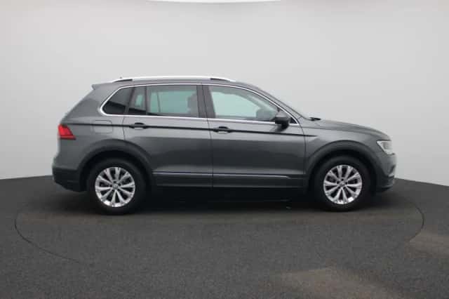 Volkswagen Tiguan (2019) thumbnail 6