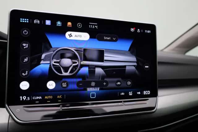 Volkswagen Golf (2025) thumbnail 26