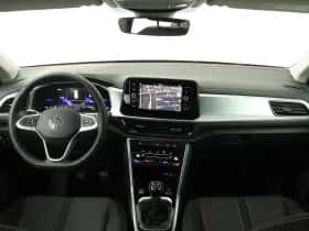 Volkswagen T-Roc (2025) thumbnail 6