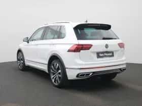 Volkswagen Tiguan (2023) thumbnail 2