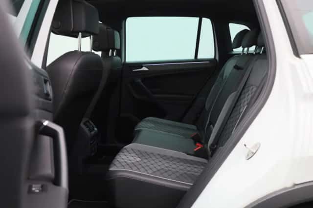 Volkswagen Tiguan (2023) thumbnail 12