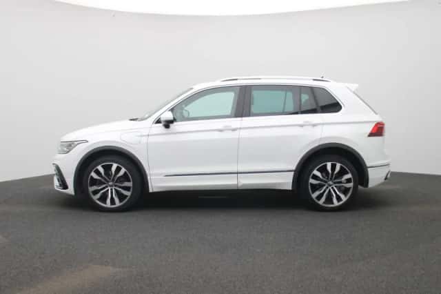Volkswagen Tiguan (2023) thumbnail 4