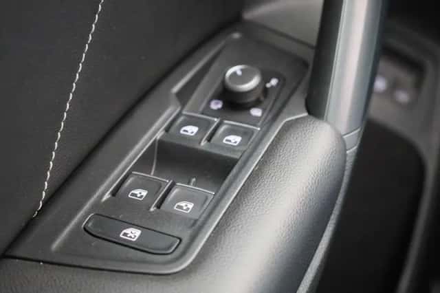 Volkswagen Tiguan (2023) thumbnail 38